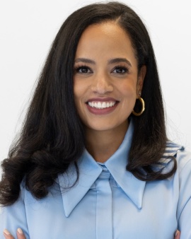 Portrait of Shana Simmons